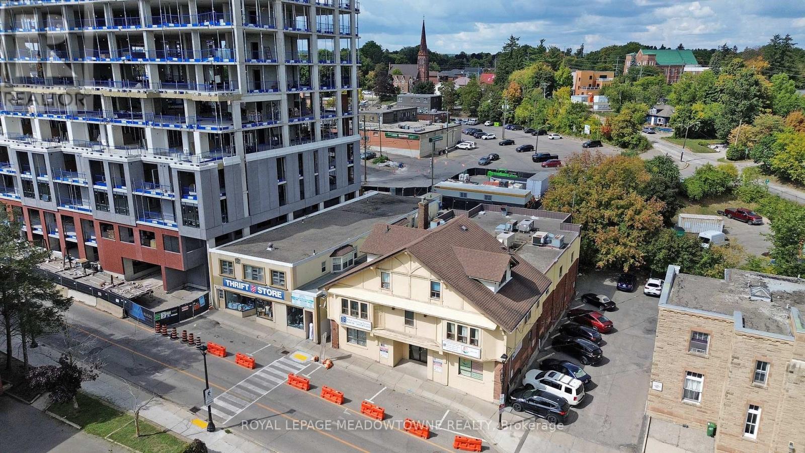 72 Mill Street, Halton Hills (Georgetown), Ontario  L7G 2C9 - Photo 13 - W12404497