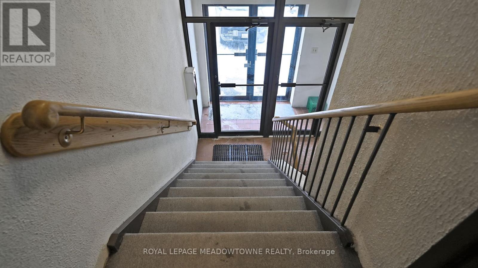 72 Mill Street, Halton Hills (Georgetown), Ontario  L7G 2C9 - Photo 25 - W12404497