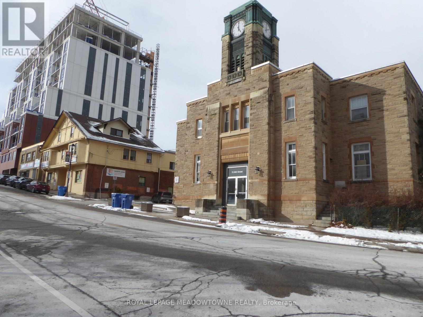 72 Mill Street, Halton Hills (Georgetown), Ontario  L7G 2C9 - Photo 4 - W12404497