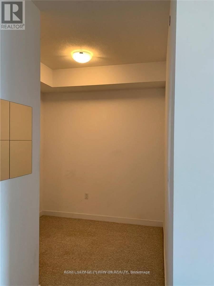 233 - 125 Shoreview Place, Hamilton, Ontario  L8E 0K3 - Photo 11 - X12430806