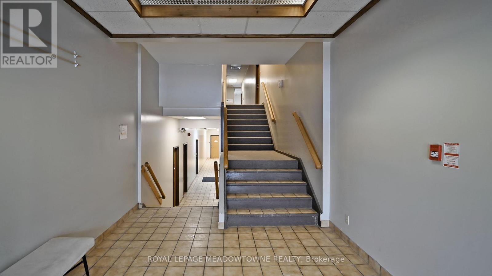 72 Mill Street, Halton Hills (Georgetown), Ontario  L7G 2C9 - Photo 29 - W12404497