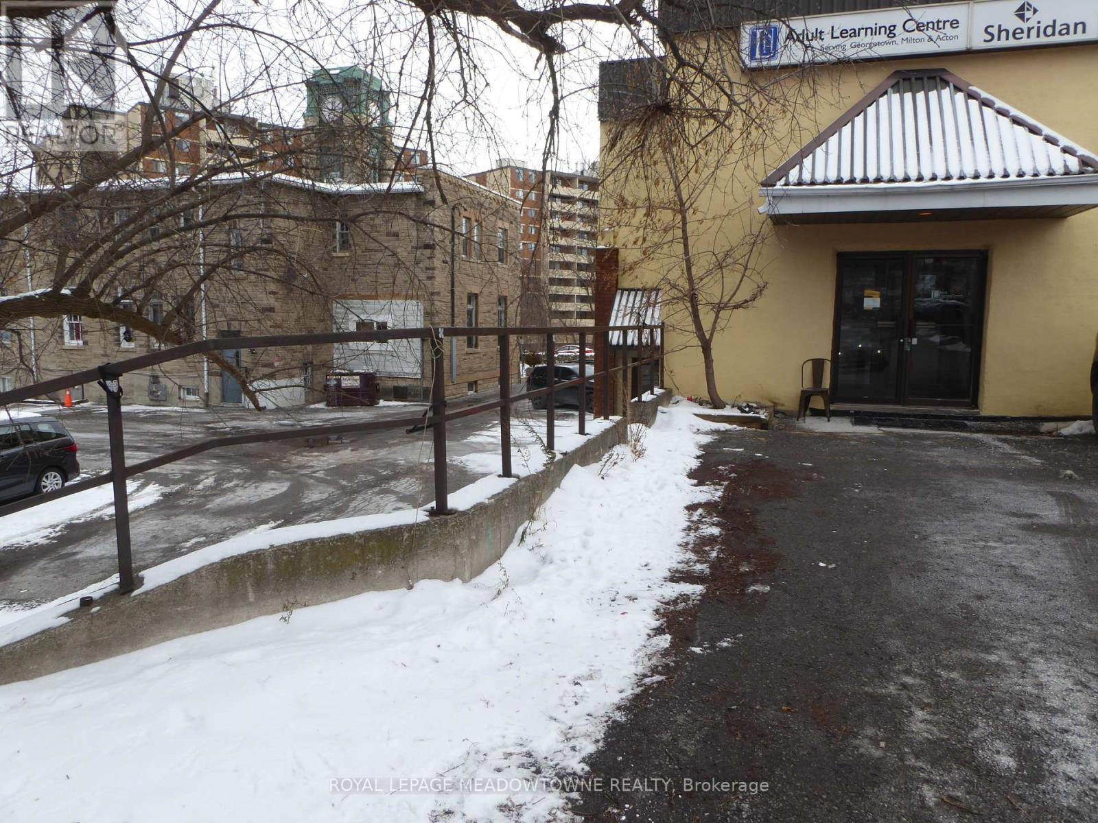 72 Mill Street, Halton Hills (Georgetown), Ontario  L7G 2C9 - Photo 34 - W12404497