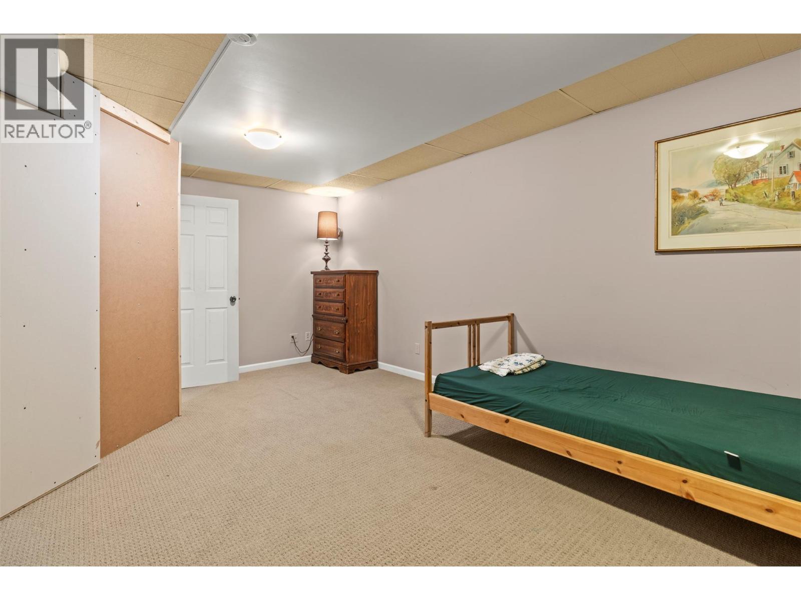 1016 34 Avenue, Vernon, British Columbia  V1T 6R9 - Photo 38 - 10370763