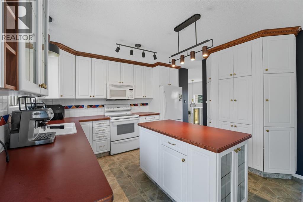 56 Marion Crescent, Red Deer, Alberta  T4R 1N2 - Photo 10 - A2273901