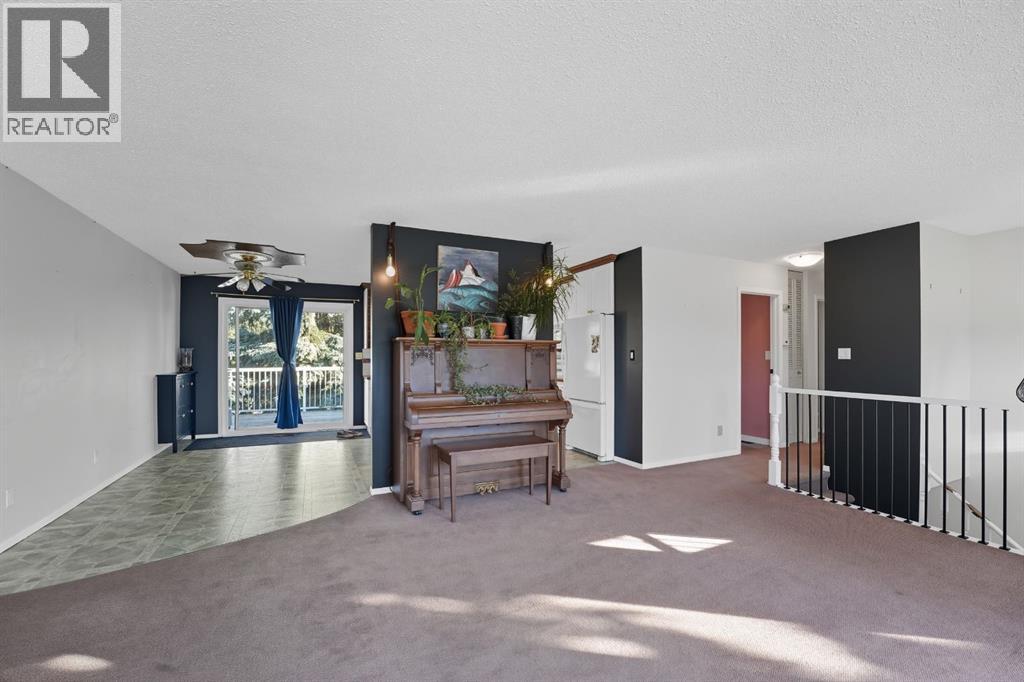 56 Marion Crescent, Red Deer, Alberta  T4R 1N2 - Photo 8 - A2273901