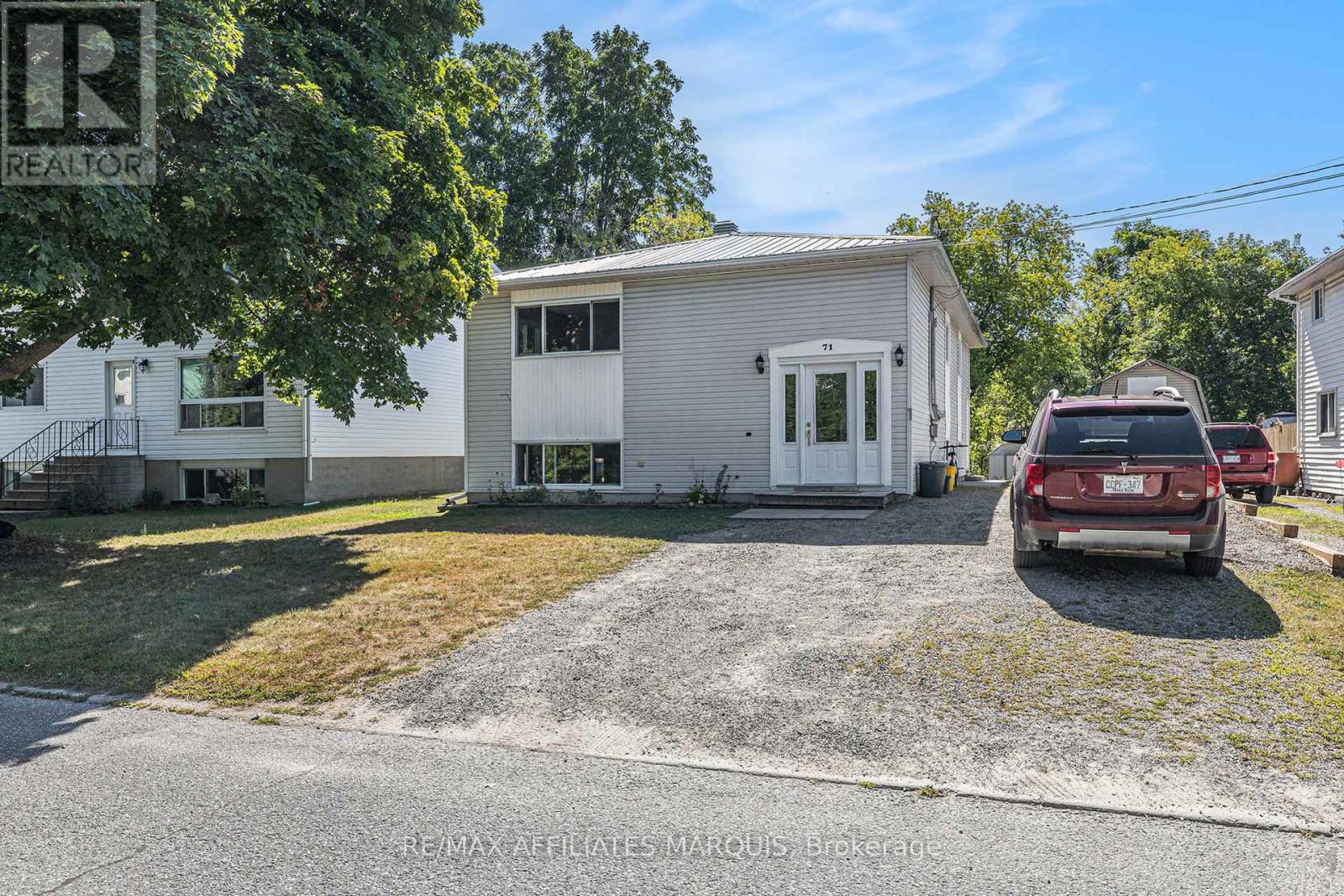 71 Stephen Street, Smiths Falls, Ontario  K7A 1K7 - Photo 1 - X12607726