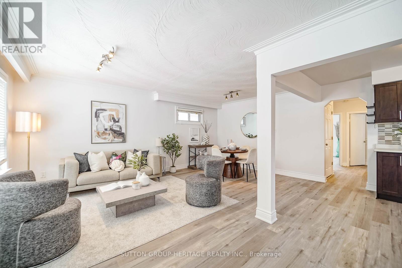 182 Crocus Drive, Toronto, Ontario  M1R 4T7 - Photo 4 - E12605242