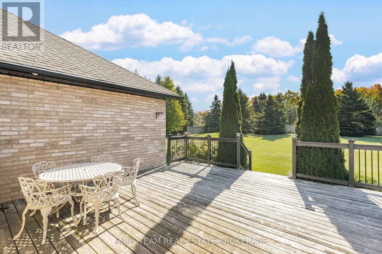 39 Vanderpost Crescent, Essa, Ontario  L0L 2N0 - Photo 35 - N12469883