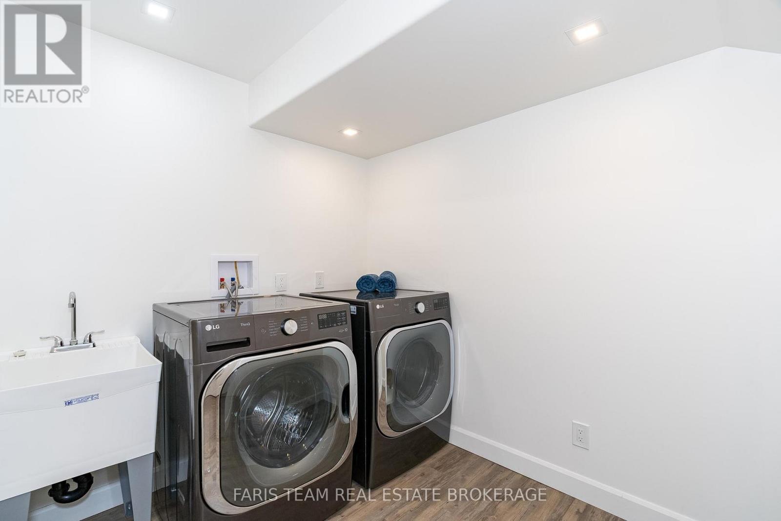 328 Cedar Avenue, Meaford, Ontario  N4L 1W5 - Photo 23 - X12493348