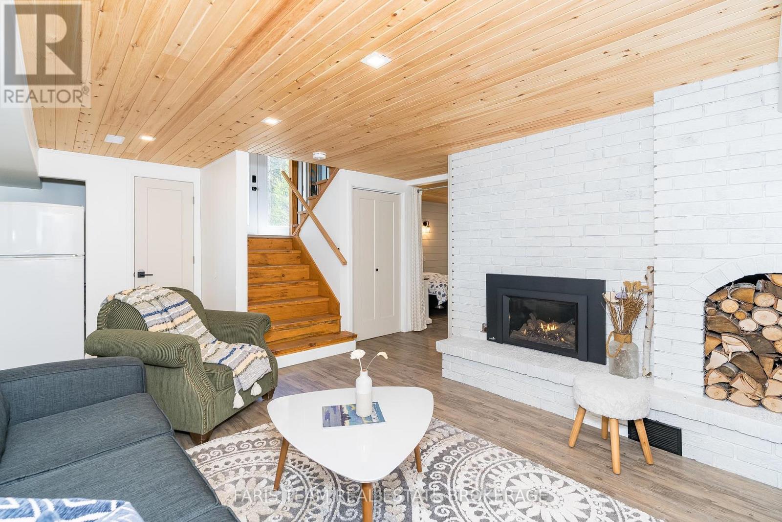 328 Cedar Avenue, Meaford, Ontario  N4L 1W5 - Photo 20 - X12493348