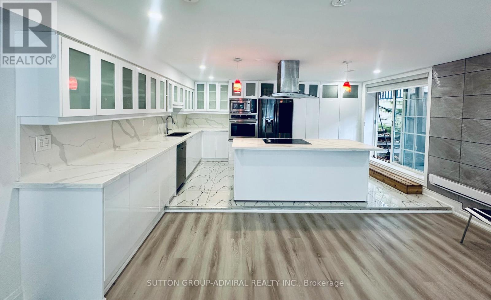 Lower - 10 Silverdale Crescent, Toronto, Ontario  M3A 3H1 - Photo 10 - C12607750