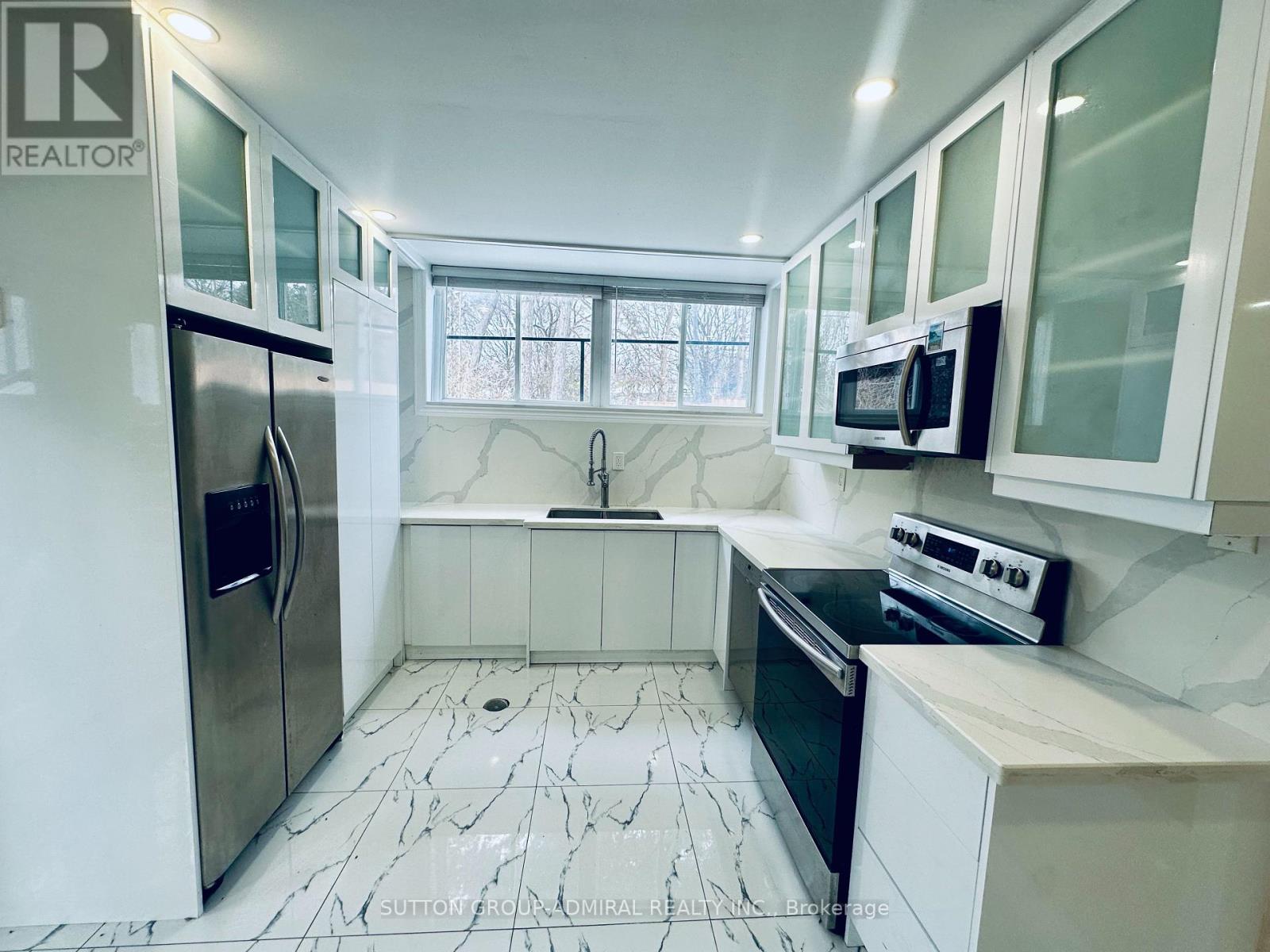 Lower - 10 Silverdale Crescent, Toronto, Ontario  M3A 3H1 - Photo 13 - C12607750