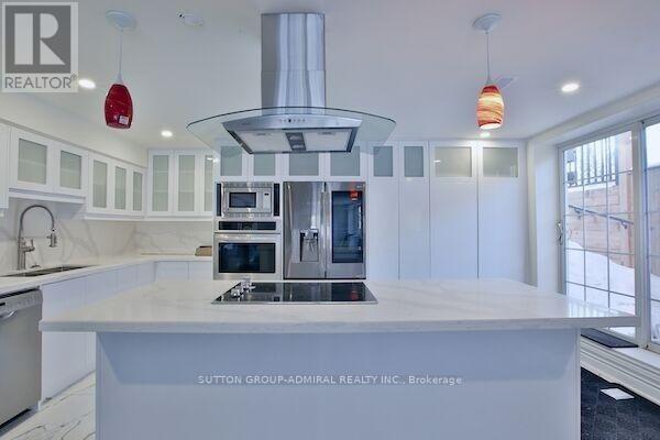 Lower - 10 Silverdale Crescent, Toronto, Ontario  M3A 3H1 - Photo 4 - C12607750