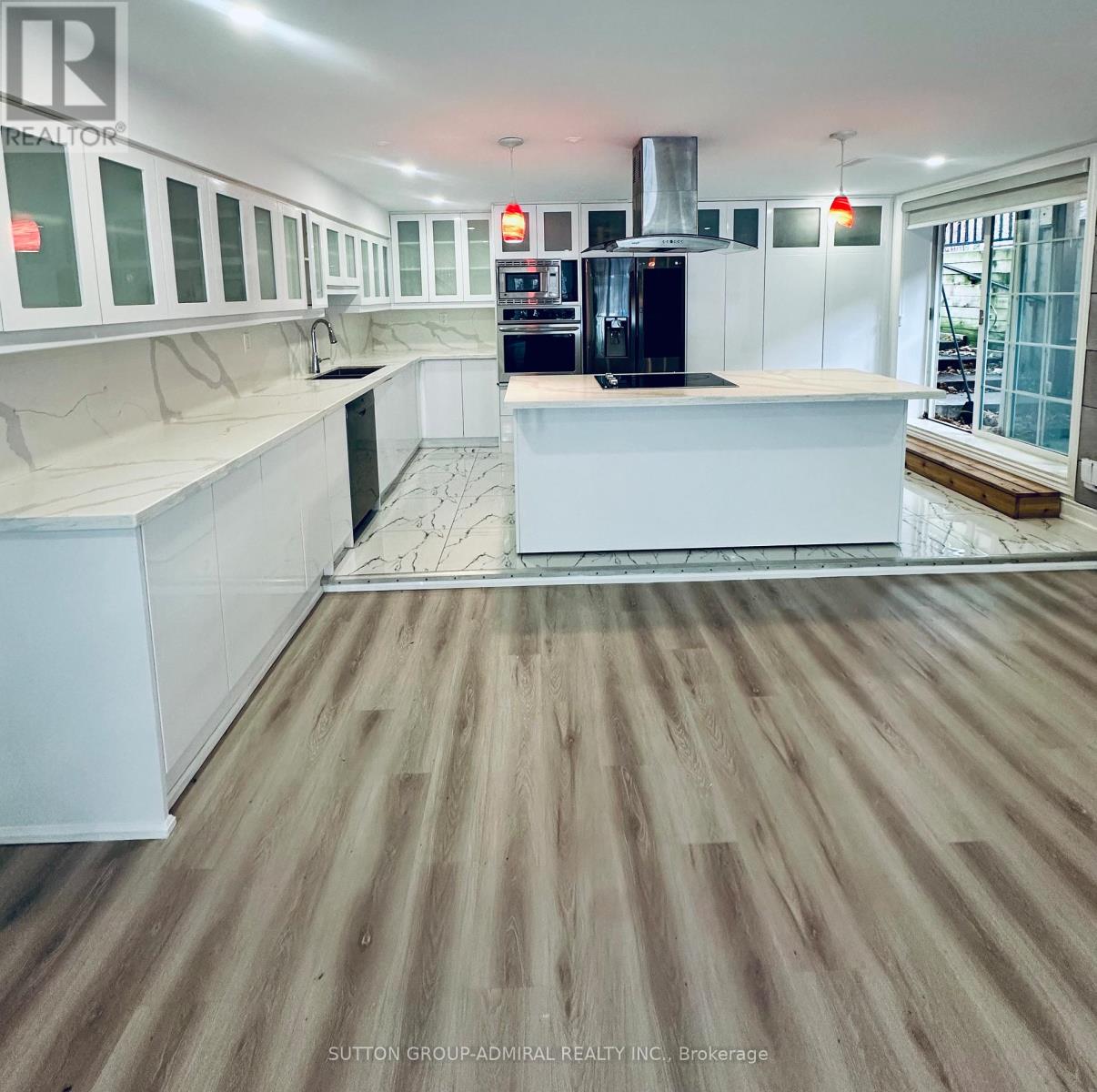 Lower - 10 Silverdale Crescent, Toronto, Ontario  M3A 3H1 - Photo 9 - C12607750