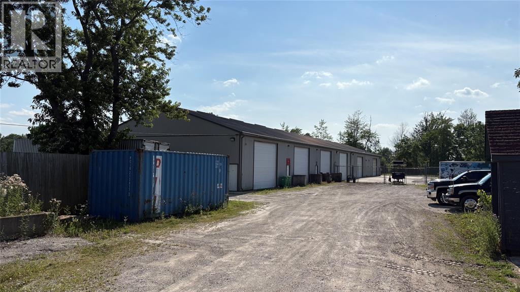 305 CENTRE STREET Unit# 3, Petrolia, Ontario