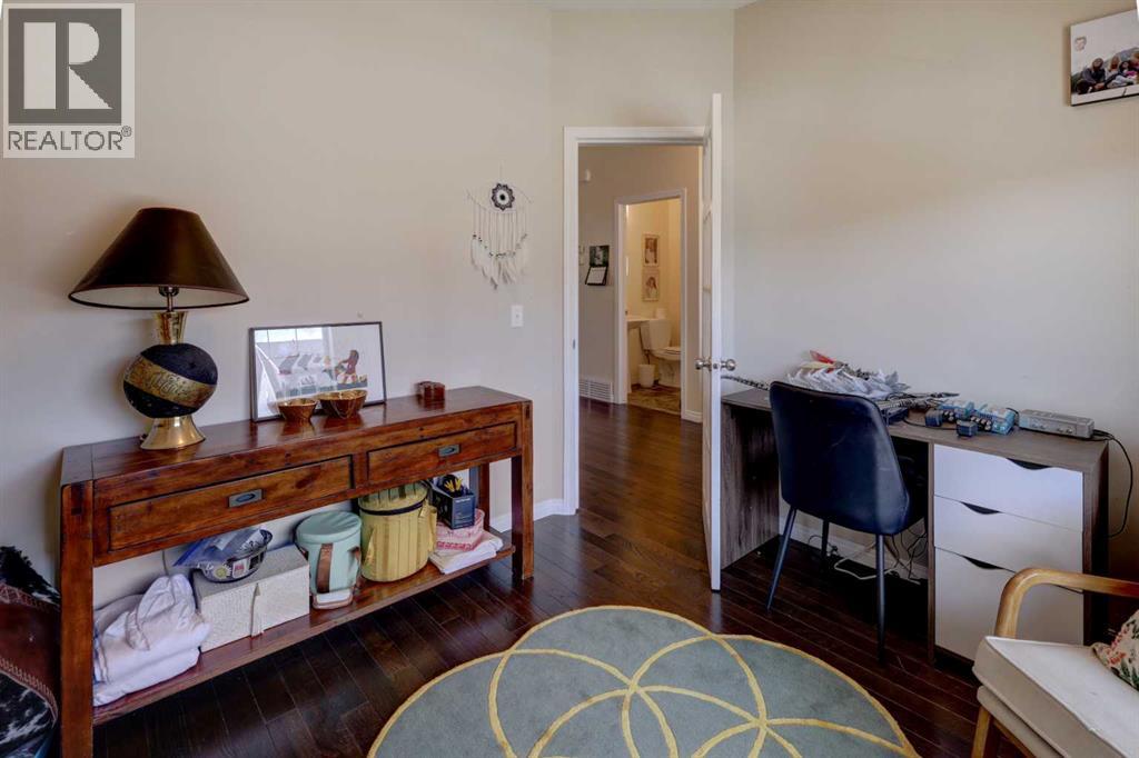 24 Fireside Burrow, Cochrane, Alberta  T4C 0T3 - Photo 13 - A2258134