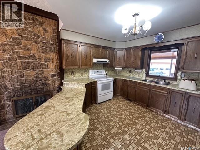 107 1st Avenue W, Gravelbourg, Saskatchewan  S0H 1X0 - Photo 10 - SK025294