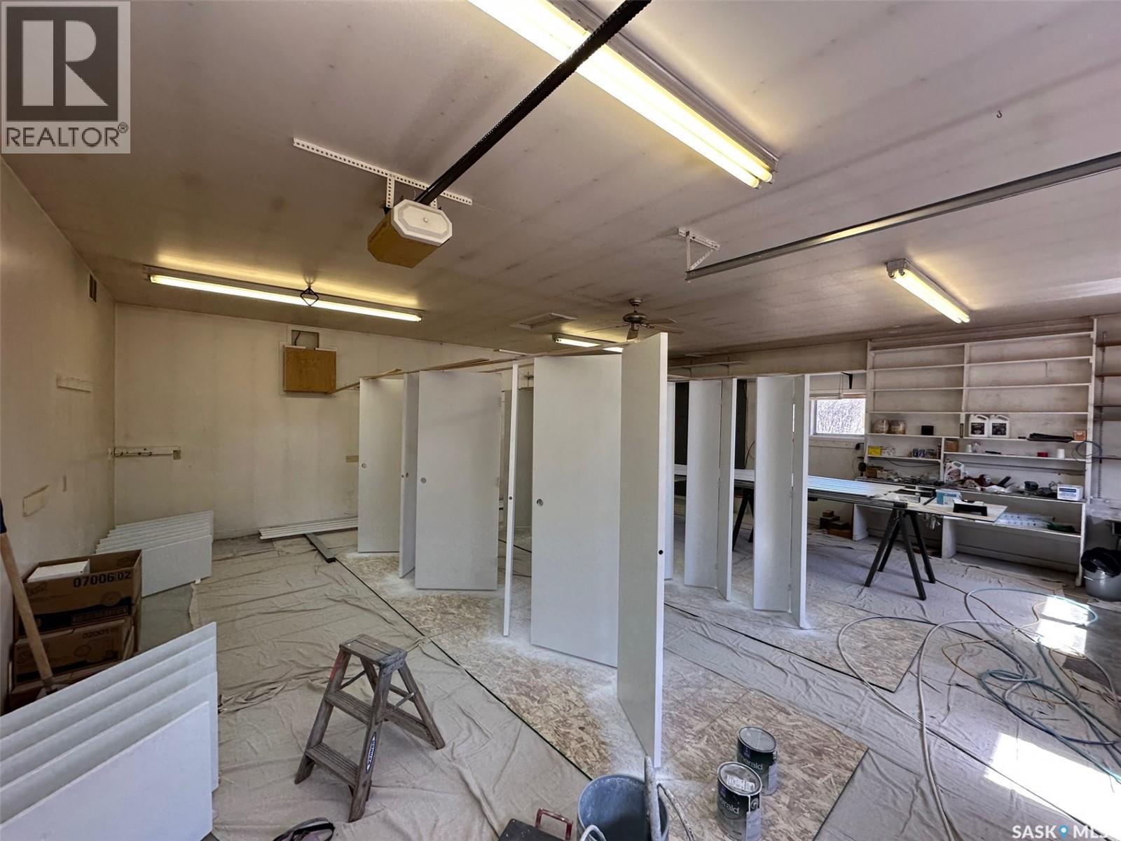 107 1st Avenue W, Gravelbourg, Saskatchewan  S0H 1X0 - Photo 29 - SK025294