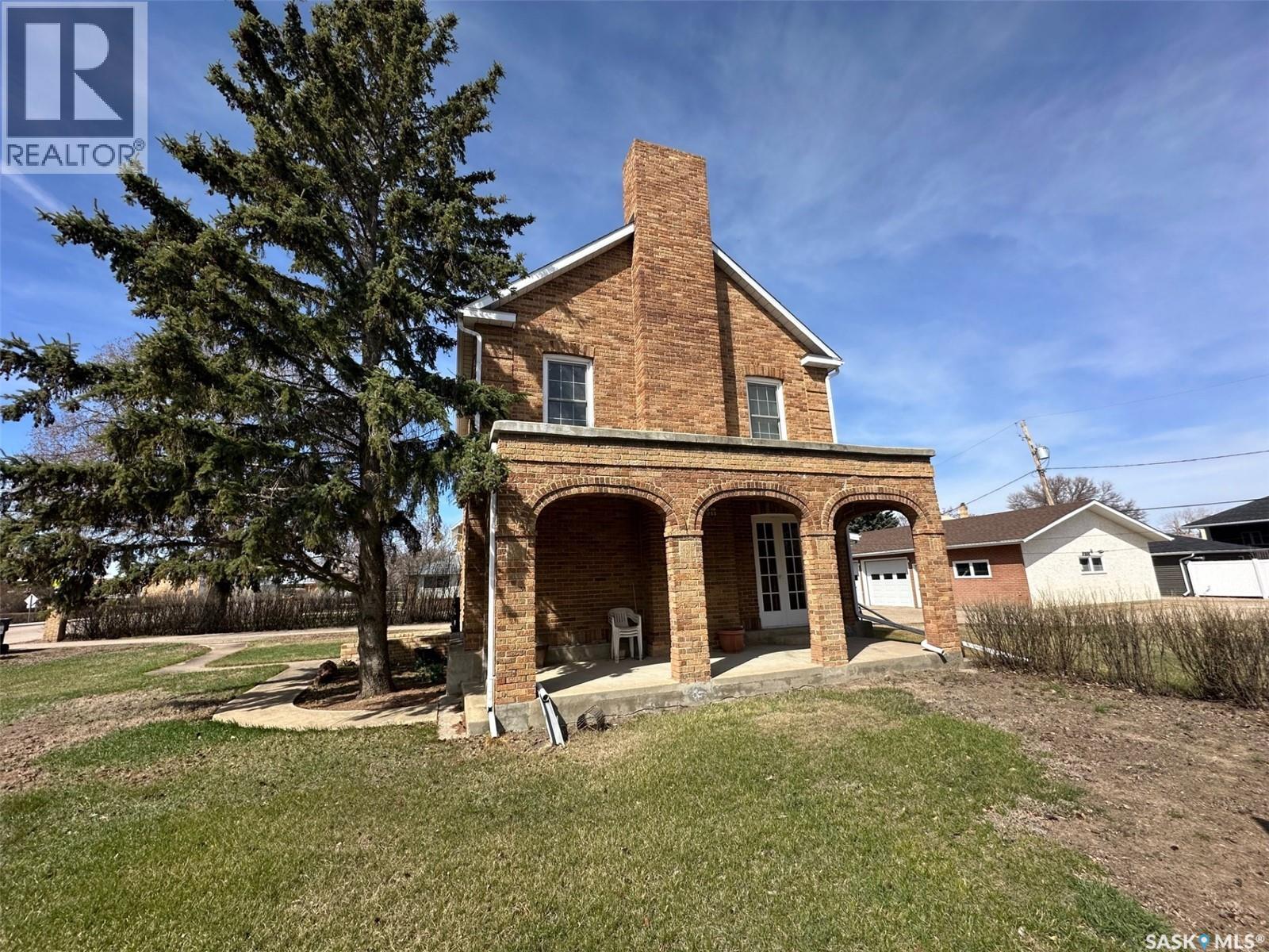 107 1st Avenue W, Gravelbourg, Saskatchewan  S0H 1X0 - Photo 33 - SK025294