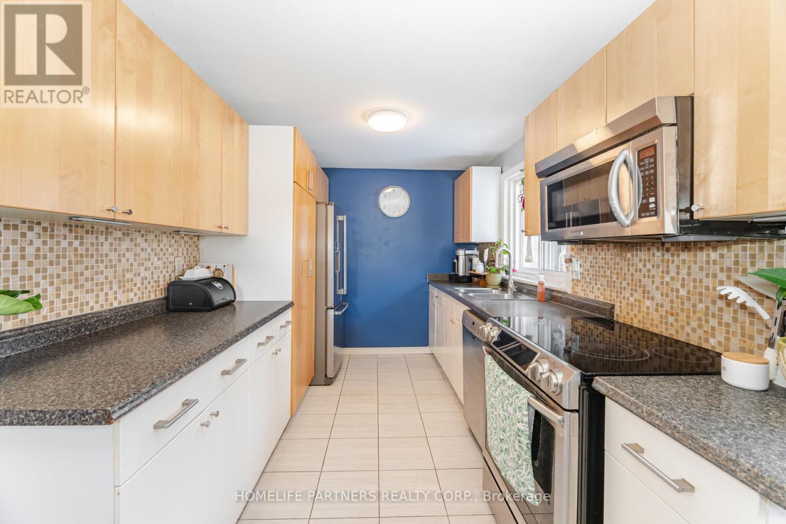 7695 Priory Crescent, Mississauga, Ontario L4T 3H6 - Photo 13 - W12605762