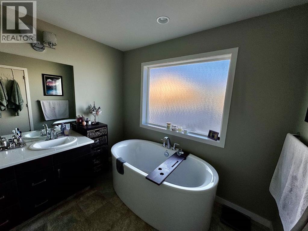 266 Lynx Road N, Lethbridge, Alberta  T1H 7E6 - Photo 35 - A2271918