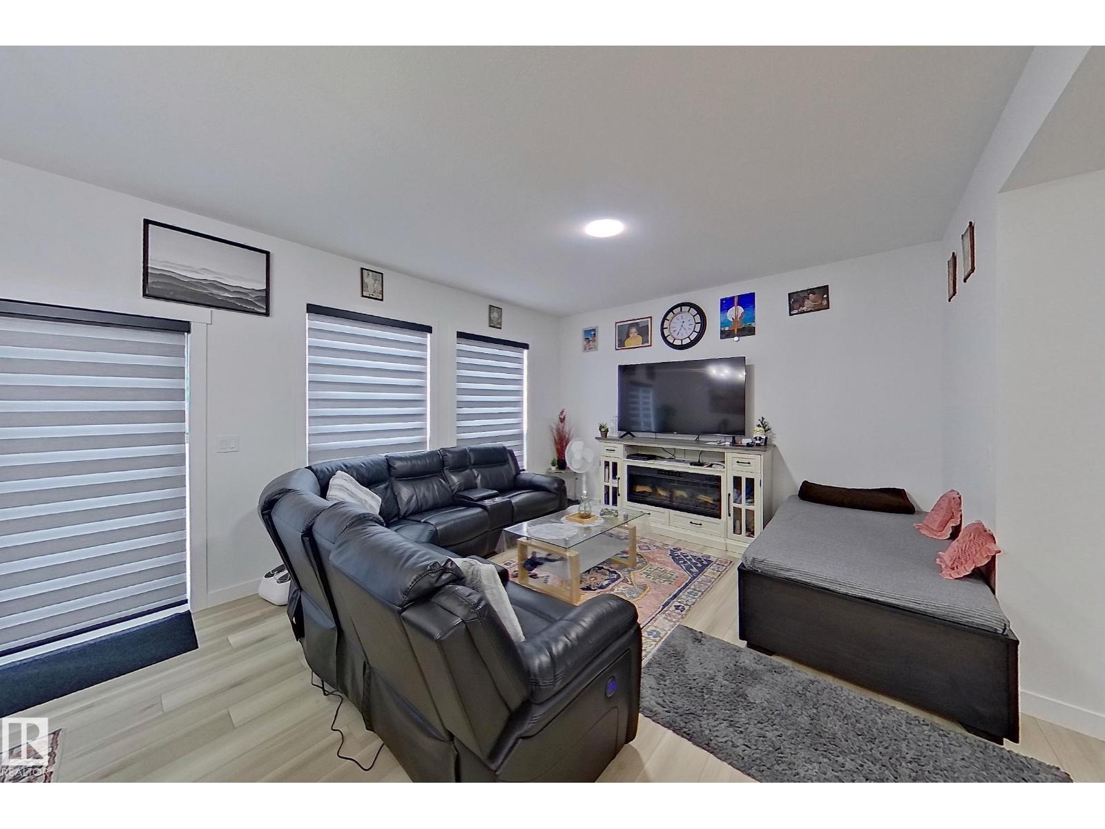 1340 11 Av Nw Nw, Edmonton, Alberta  T6T 2W4 - Photo 44 - E4467629