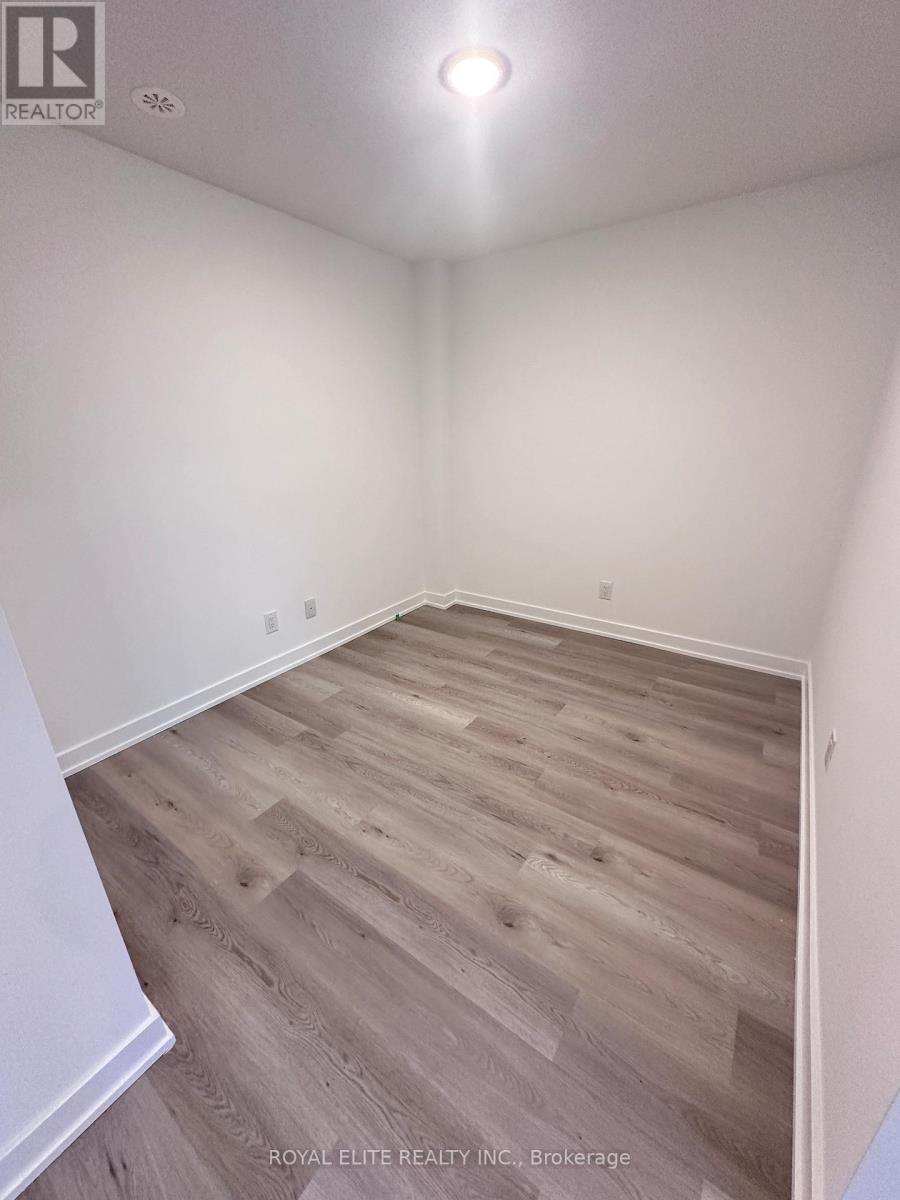 4 - 1475 O'connor Drive, Toronto, Ontario M4B 2V5 - Photo 3 - E12607770