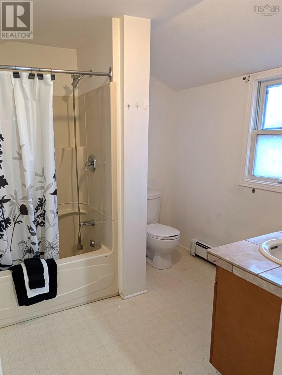 A, B, And C 1001 King Street, Bridgewater, Nova Scotia  B4V 1C3 - Photo 14 - 202522185