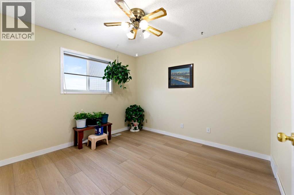 158 Somerglen Road Sw, Calgary, Alberta T2Y 3V4 - Photo 25 - A2272144