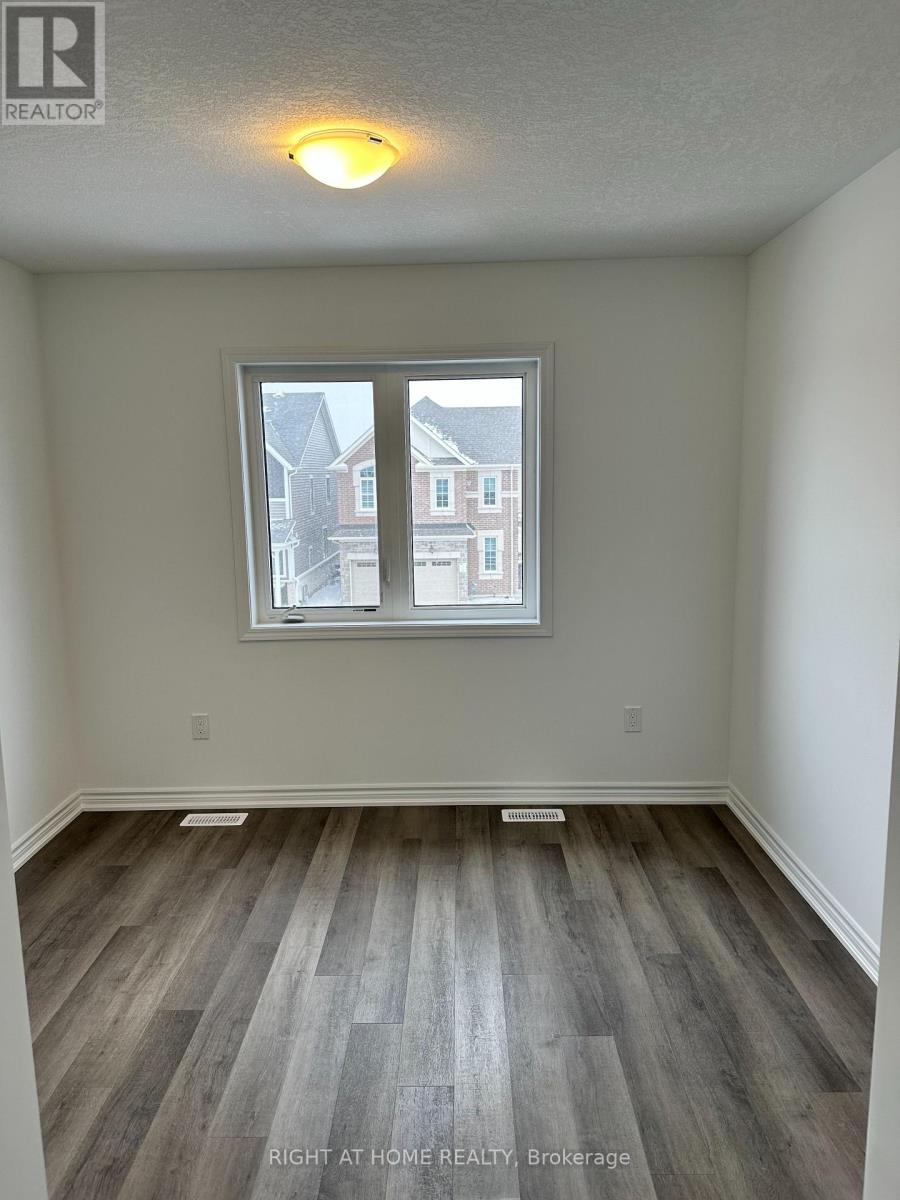 56 Forestwalk Street, Kitchener, Ontario  N2R 0S3 - Photo 13 - X12607800