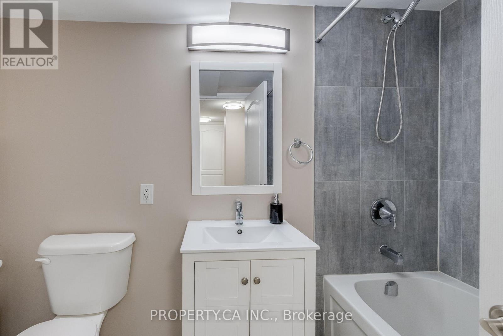 49 Arlington Boulevard, Kitchener, Ontario  N2A 2G8 - Photo 14 - X12607806