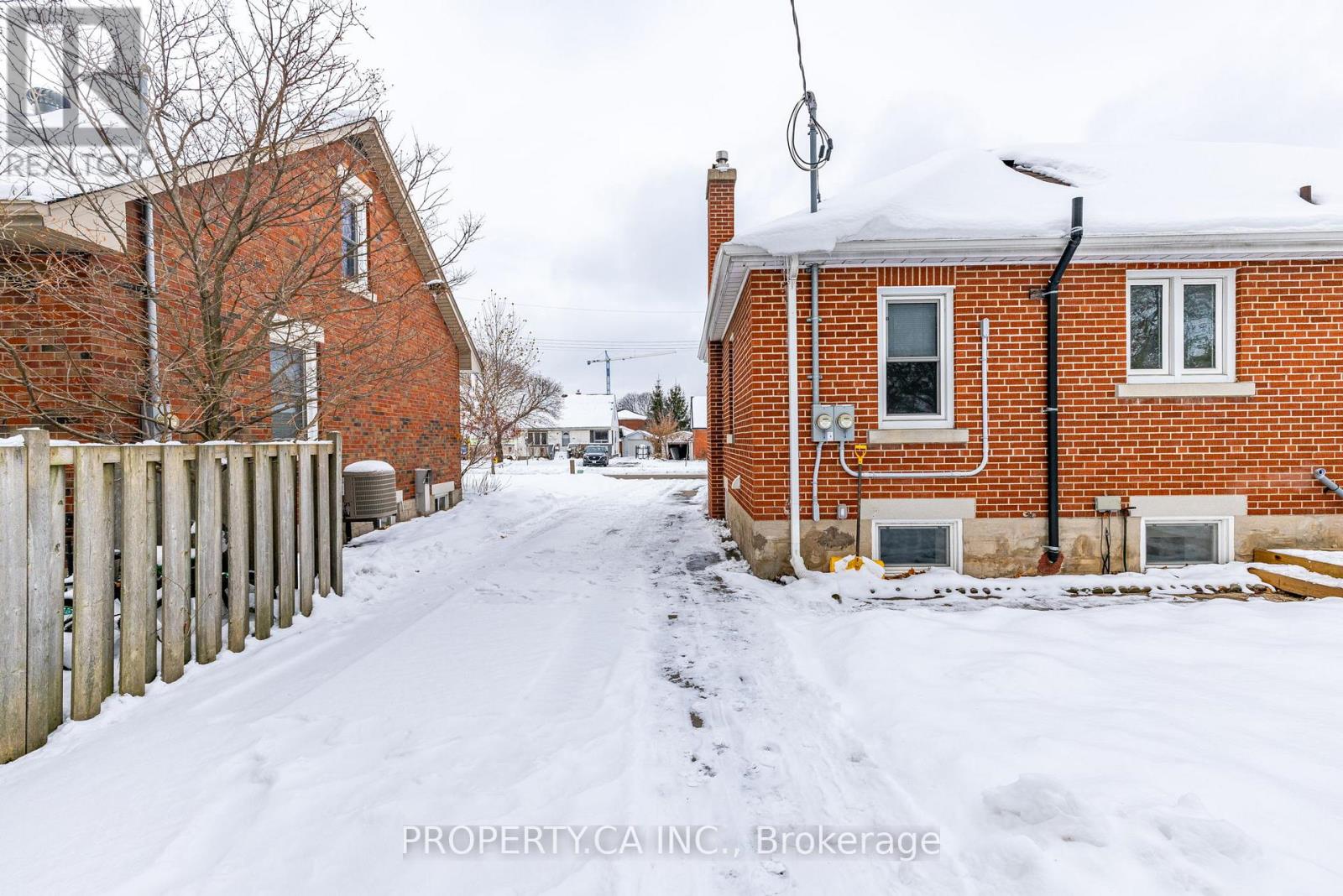 49 Arlington Boulevard, Kitchener, Ontario  N2A 2G8 - Photo 3 - X12607806