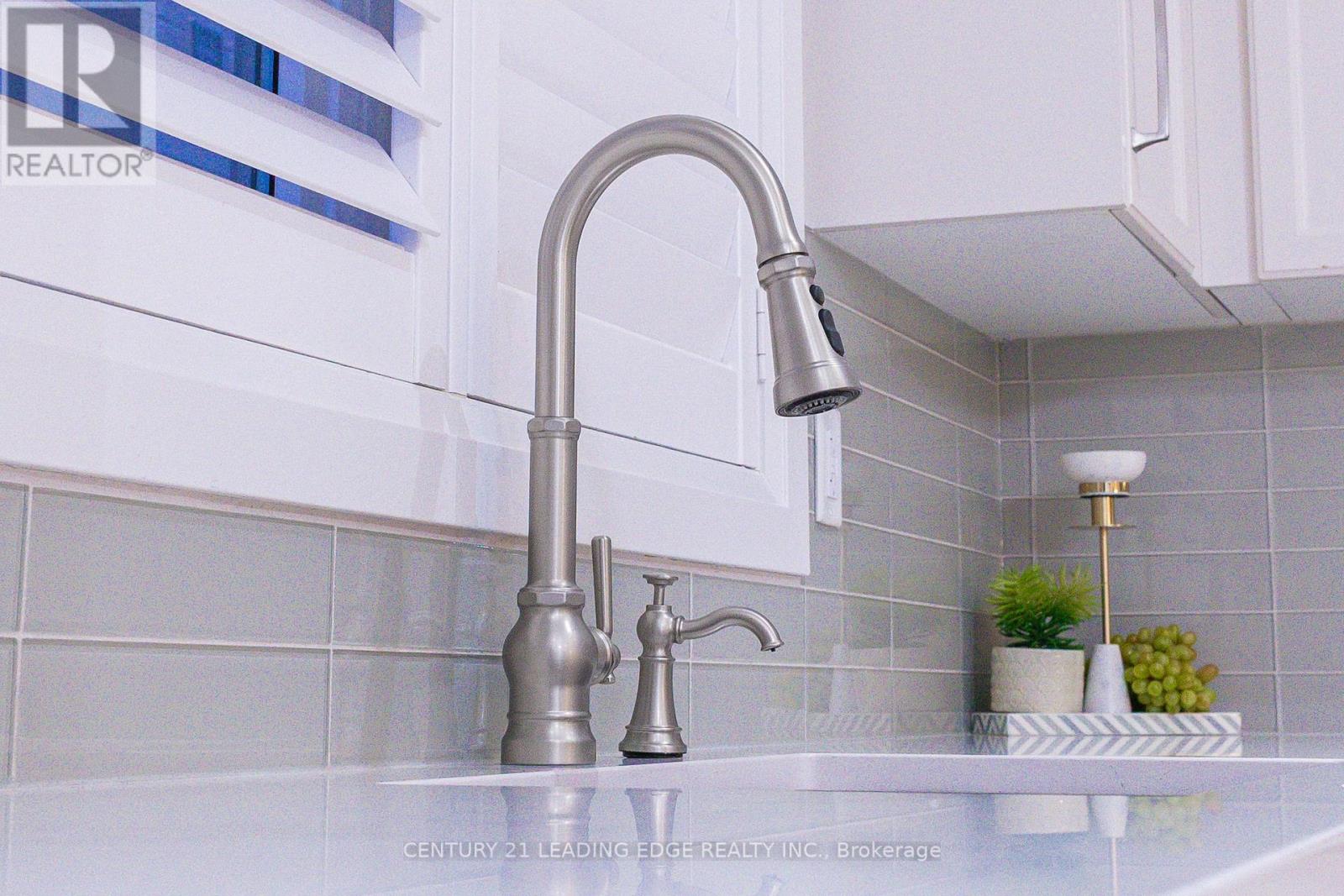 34 Huggins Drive, Whitby, Ontario  L1P 0N4 - Photo 48 - E12607816