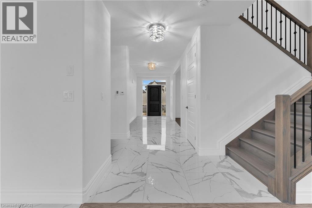 219 Cowan Court, Amherstburg, Ontario  N9V 0G9 - Photo 11 - 40792748