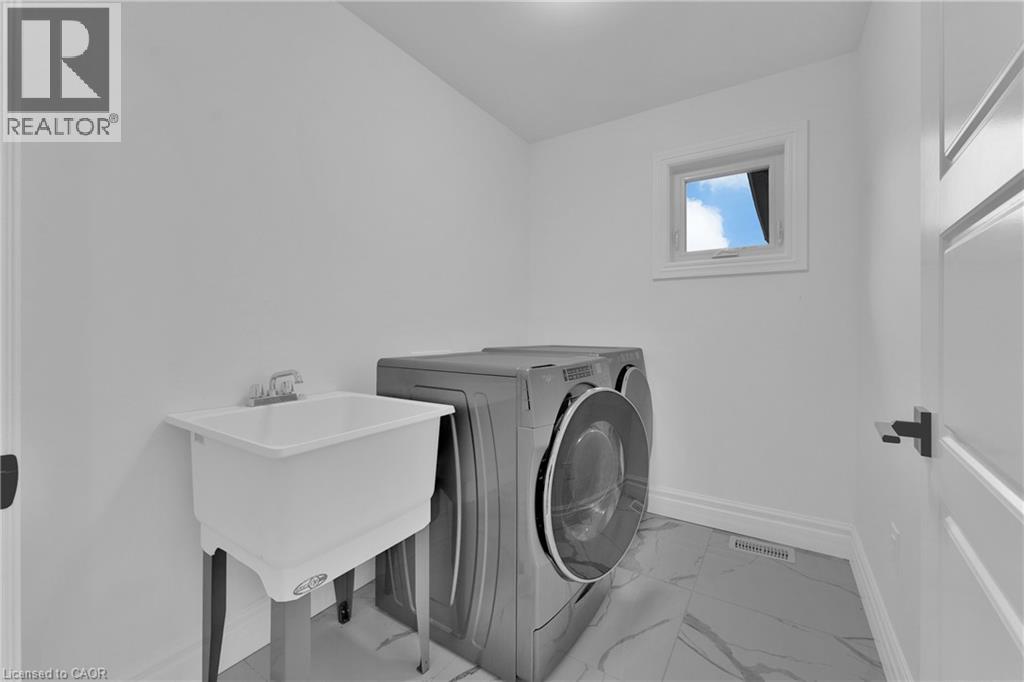 219 Cowan Court, Amherstburg, Ontario  N9V 0G9 - Photo 33 - 40792748