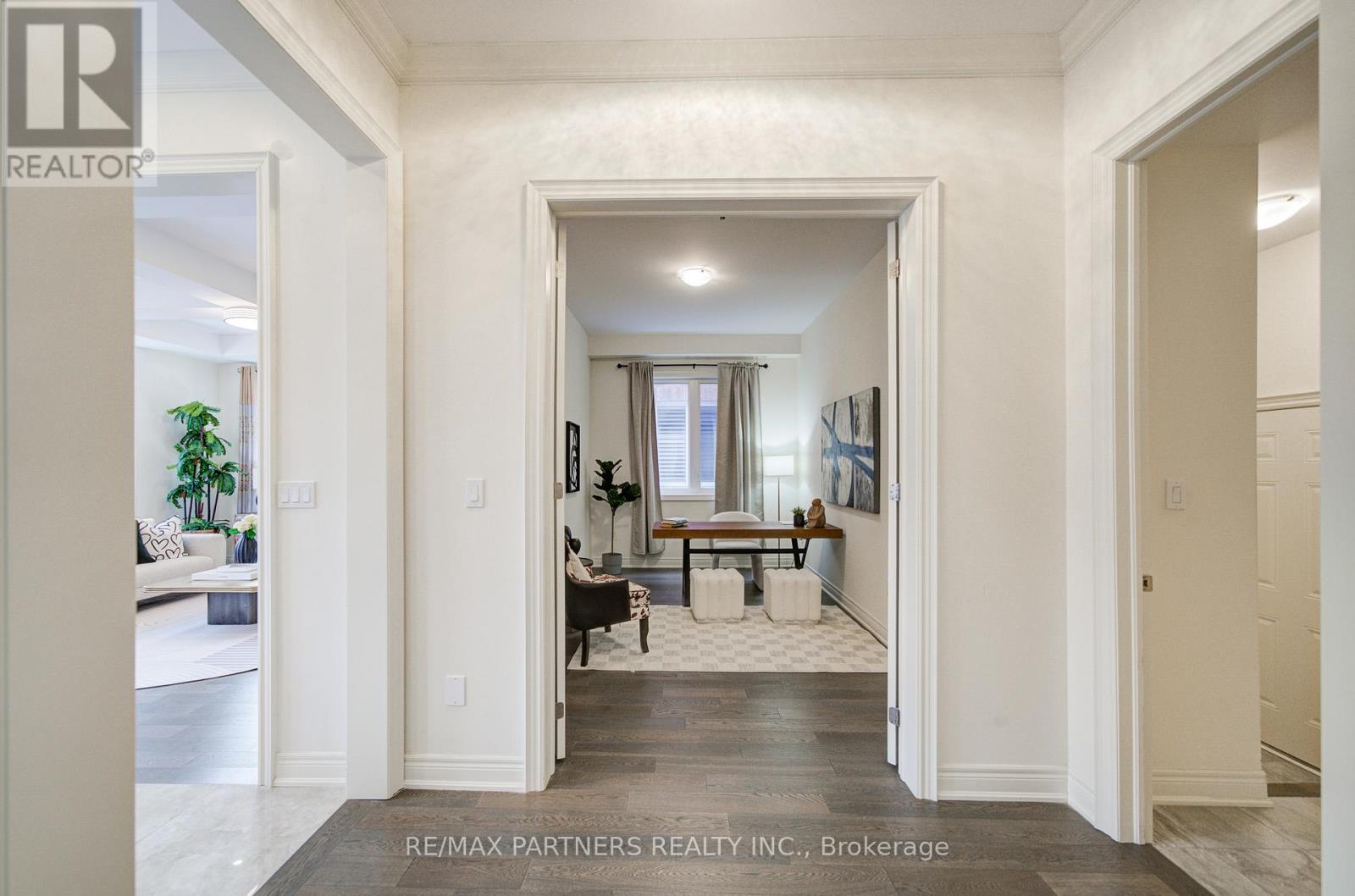 21 Planet Street, Richmond Hill, Ontario  L4C 4V8 - Photo 8 - N12607818