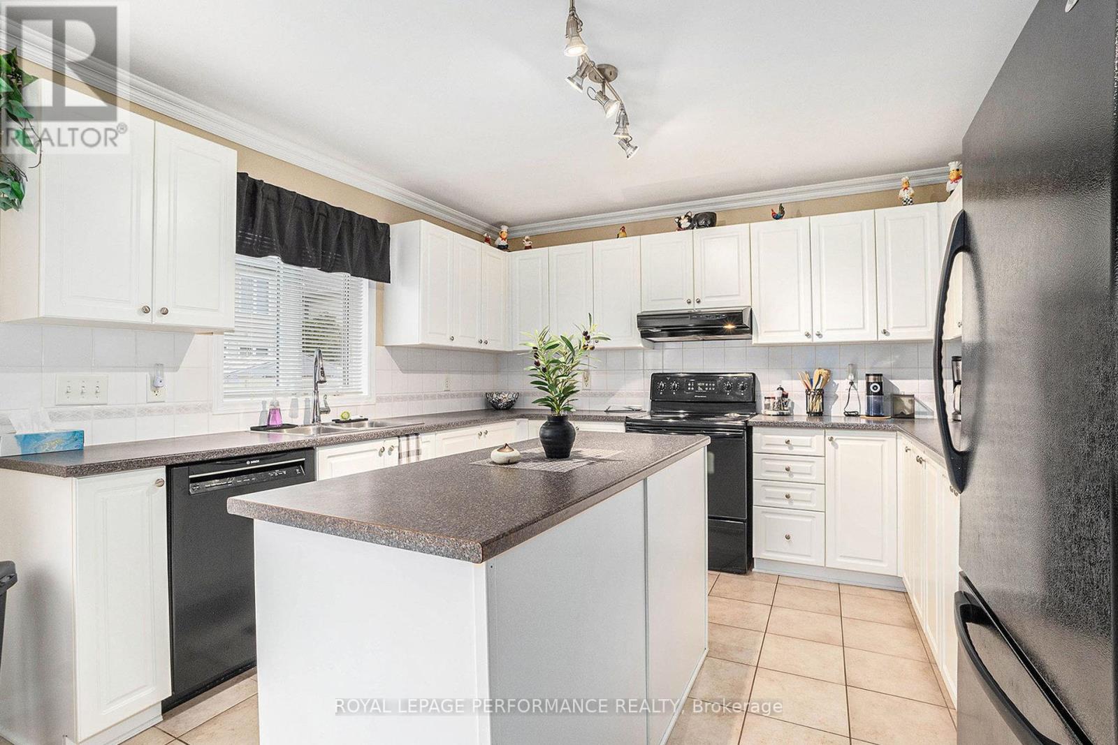 619 Chardonnay Drive, Ottawa, Ontario K4A 4K7 - Photo 15 - X12607830