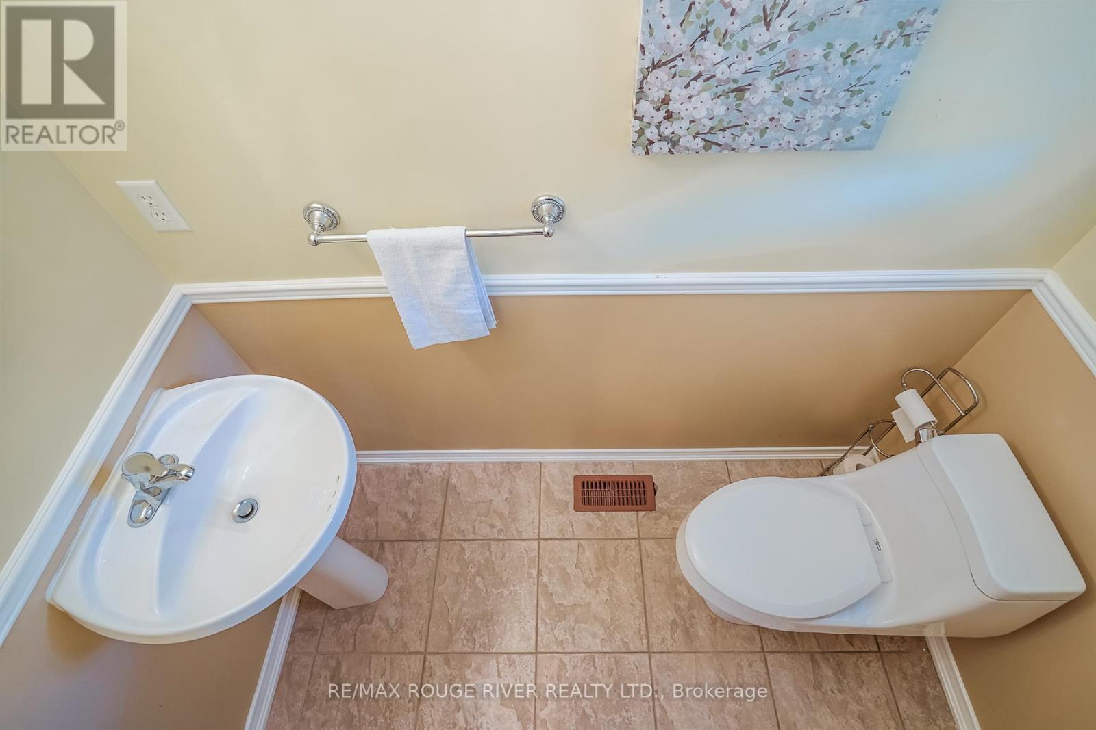 7 Butterworth Drive, Ajax, Ontario  L1T 4W8 - Photo 10 - E12607572