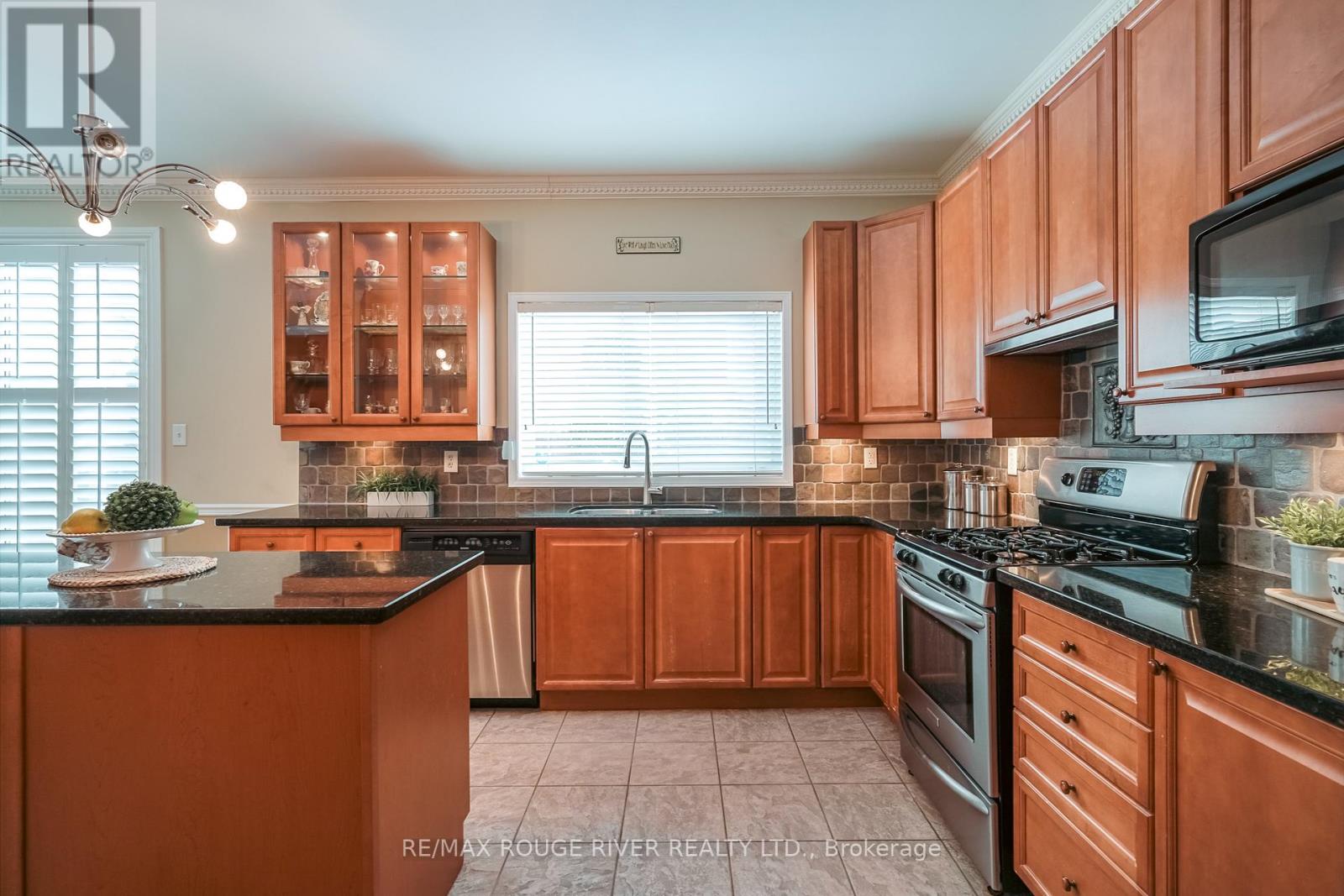 7 Butterworth Drive, Ajax, Ontario  L1T 4W8 - Photo 23 - E12607572