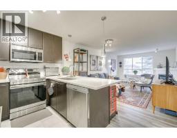 438, 35 Richard Court SW Lincoln Park