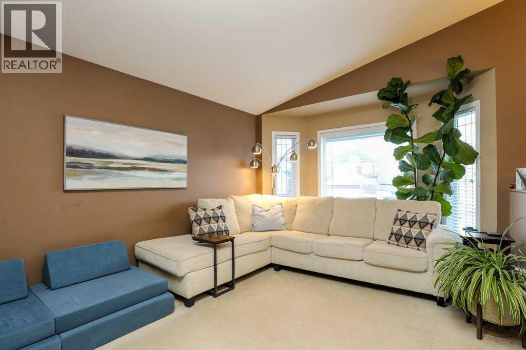 279 Peigan Court  W, Lethbridge, Alberta  T1K 7K6 - Photo 10 - A2274305