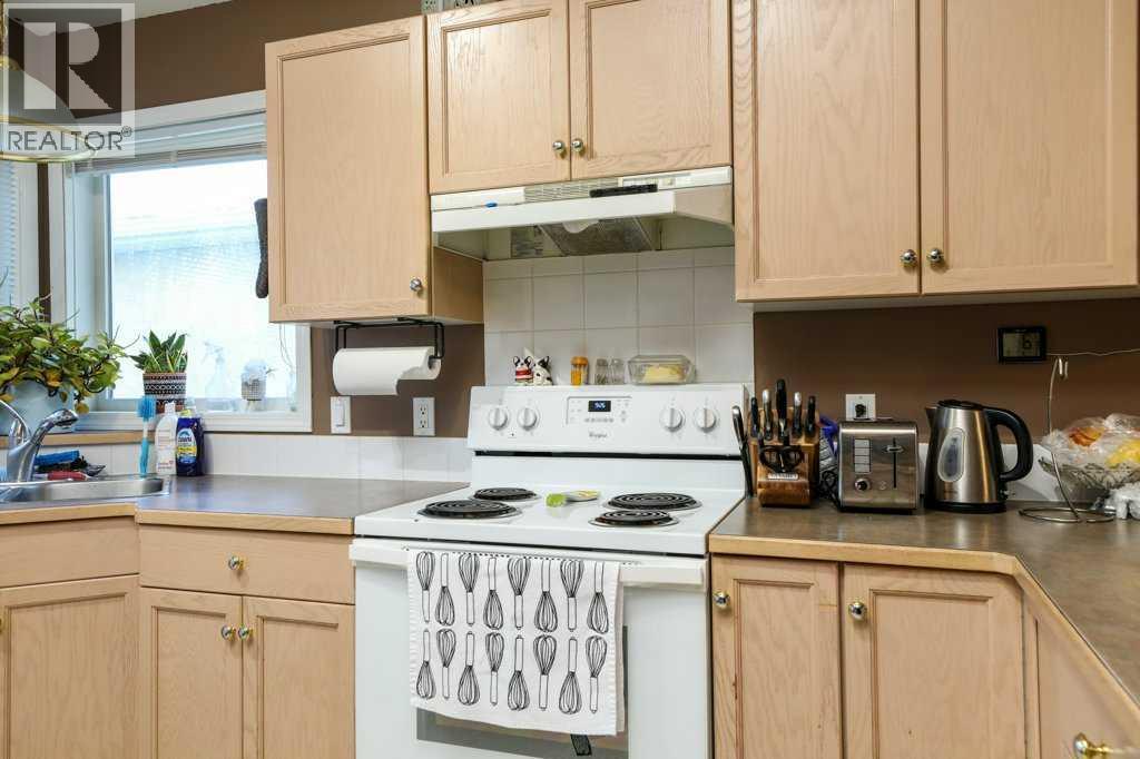 279 Peigan Court  W, Lethbridge, Alberta  T1K 7K6 - Photo 15 - A2274305