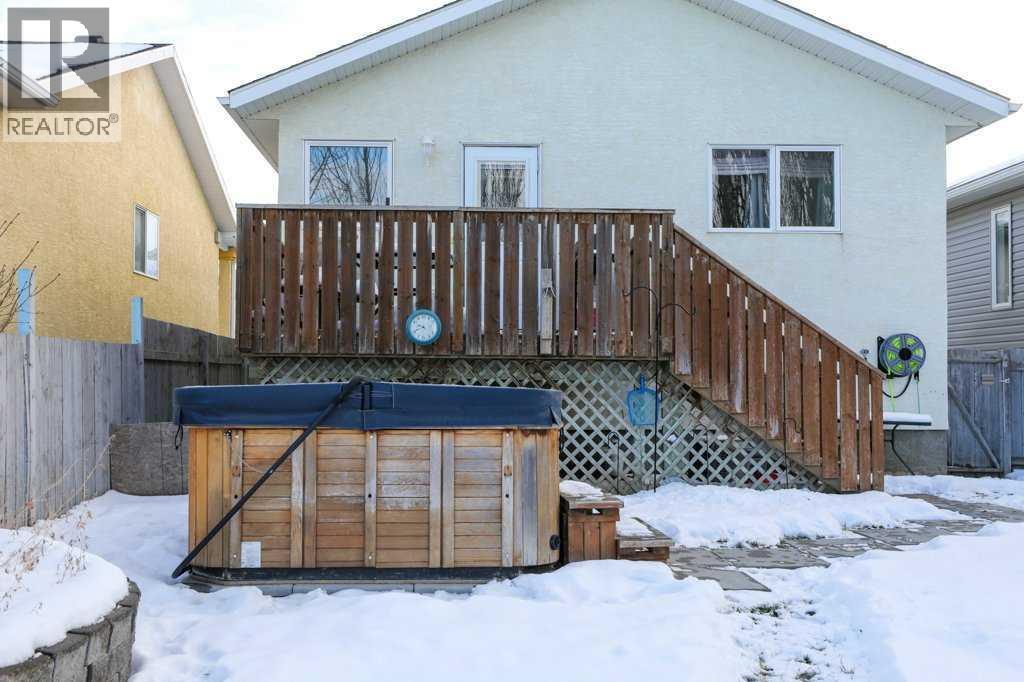 279 Peigan Court  W, Lethbridge, Alberta  T1K 7K6 - Photo 6 - A2274305