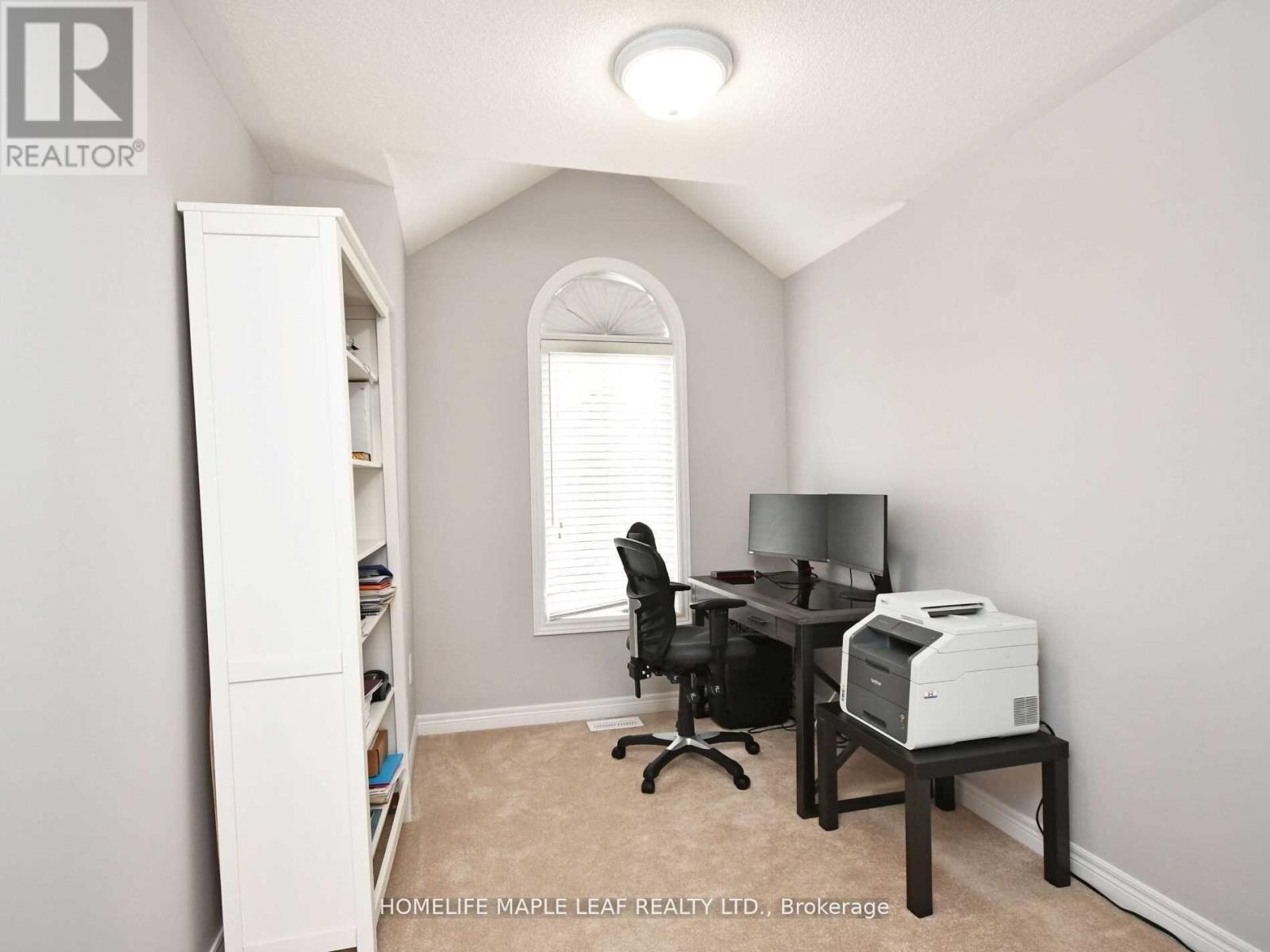 76 Rockman Crescent, Brampton, Ontario L7A 3Z9 - Photo 12 - W12607822