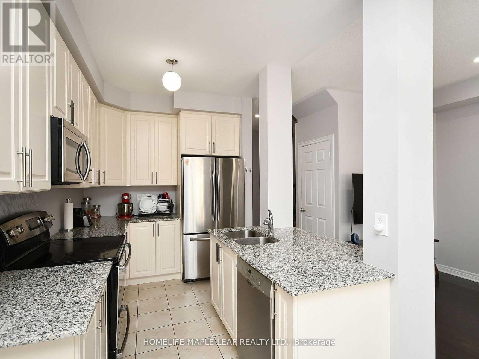 76 Rockman Crescent, Brampton, Ontario L7A 3Z9 - Photo 15 - W12607822