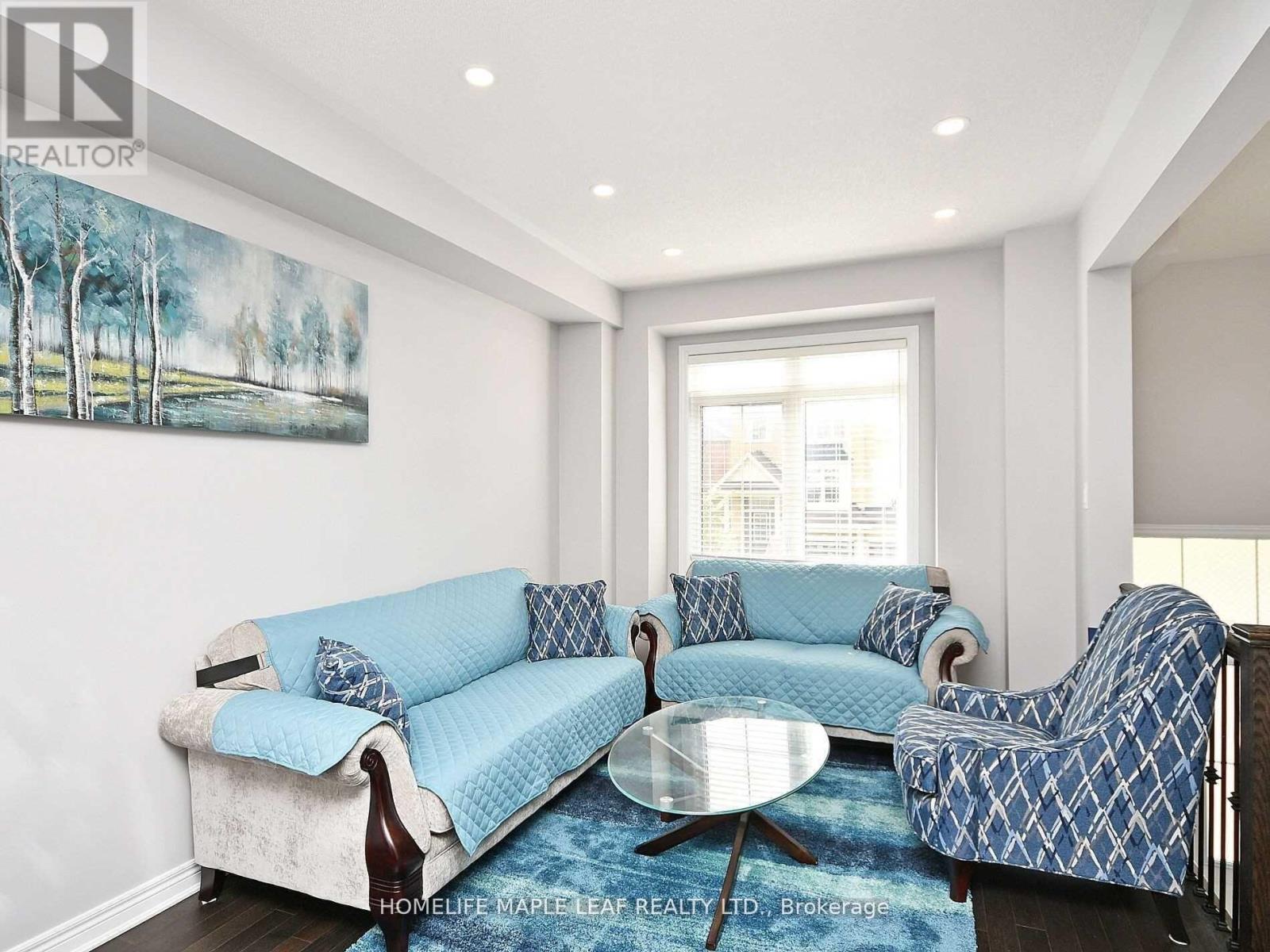 76 Rockman Crescent, Brampton, Ontario L7A 3Z9 - Photo 7 - W12607822