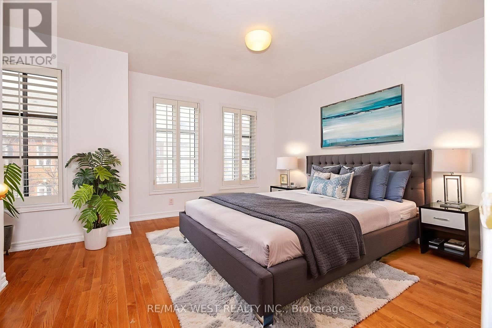 8 James Stock Path, Toronto, Ontario M8Z 6C6 - Photo 12 - W12607828