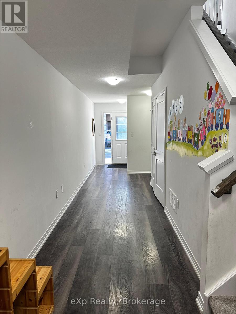 63 - 575 Woodward Avenue, Hamilton, Ontario L8H 6P2 - Photo 2 - X12607848