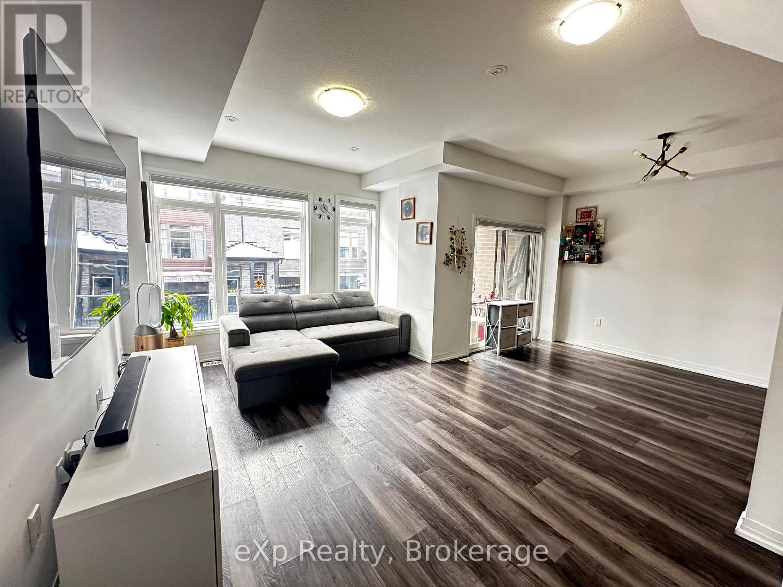 63 - 575 Woodward Avenue, Hamilton, Ontario L8H 6P2 - Photo 7 - X12607848