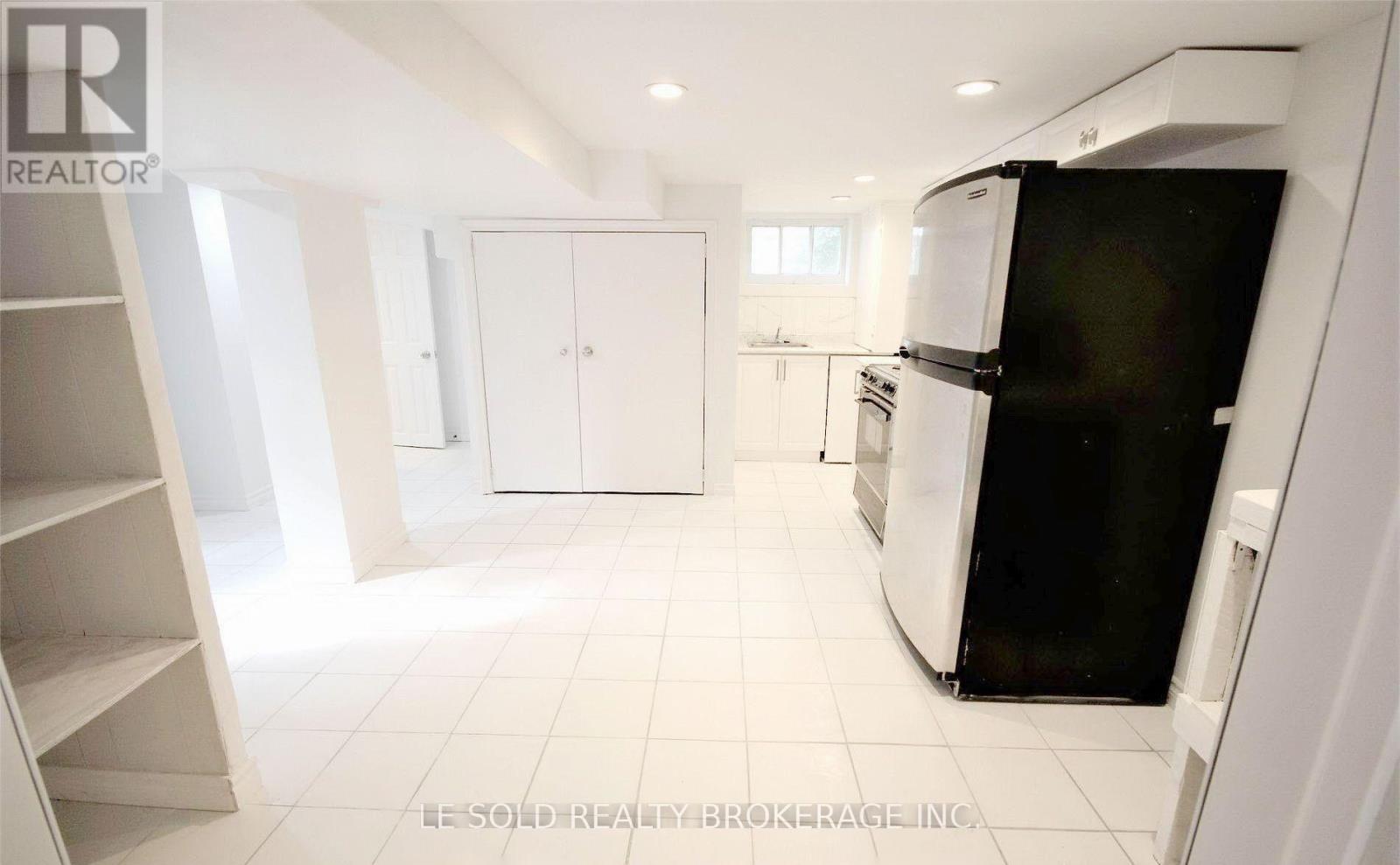 Bsmt - 112 Leland Street, Hamilton, Ontario  L8S 3A2 - Photo 5 - X12607832